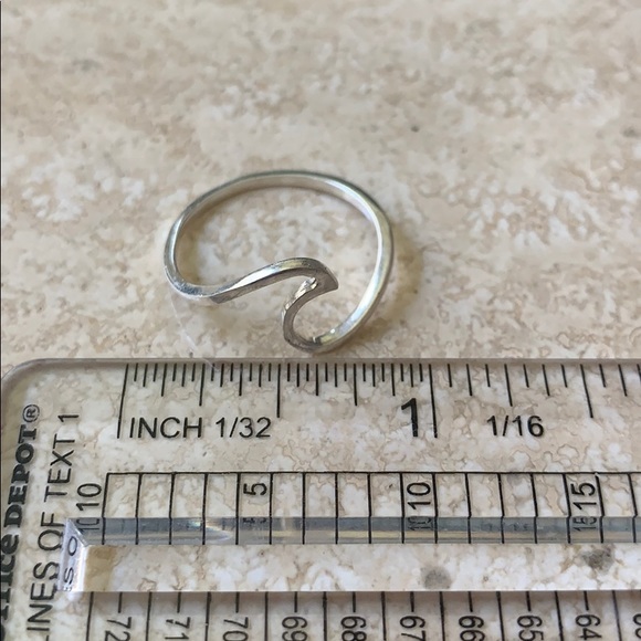 Wave ring - Picture 2 of 3